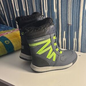 Merrell Kids Gray Winter Boots with Neon Green Stripes